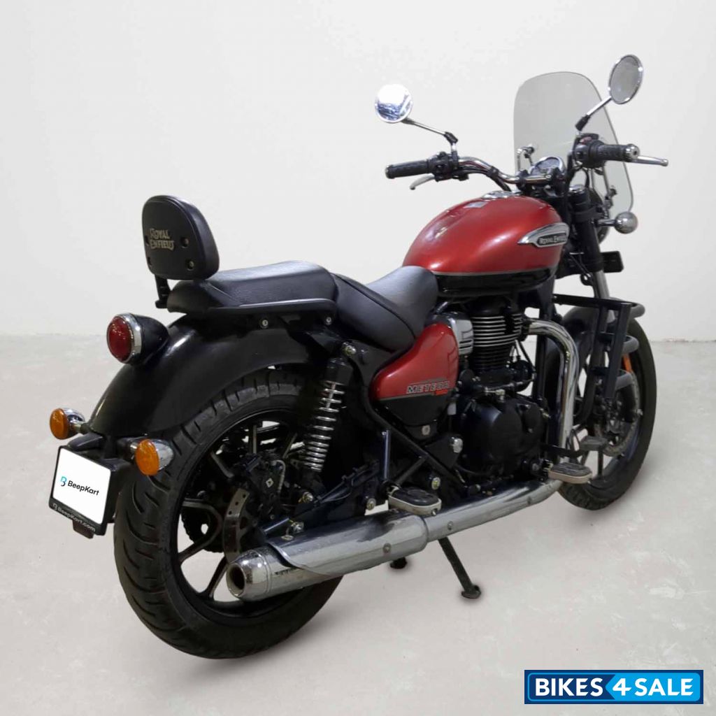 Royal Enfield Meteor 350 Supernova