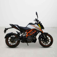 KTM Duke 125