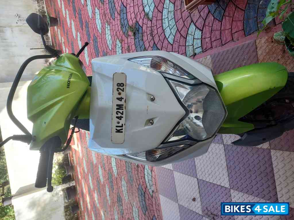 Whitw And Green Honda Dio