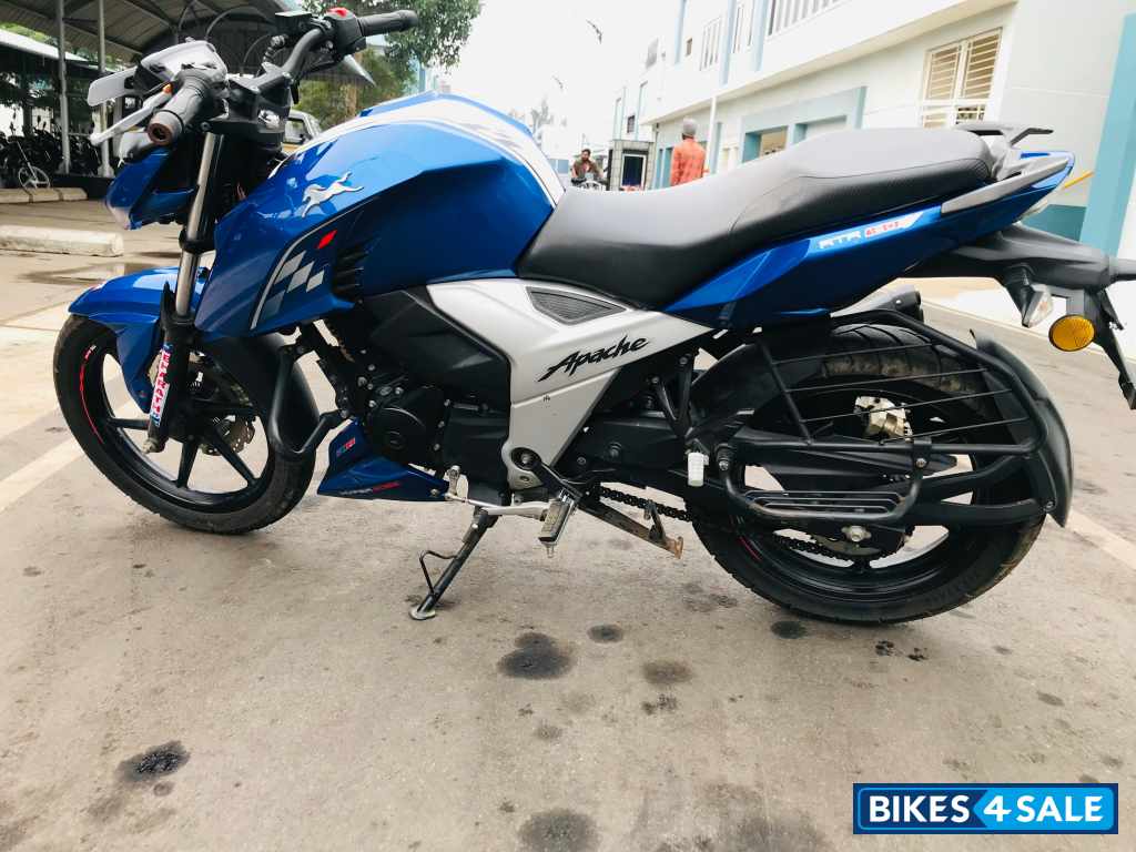 Blue TVS Apache RTR 160 4V BS6