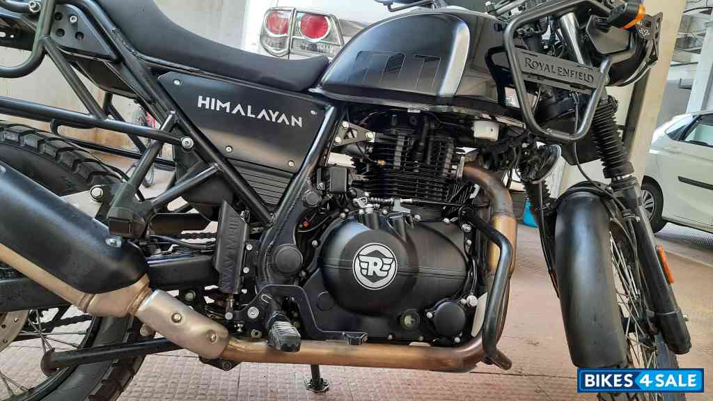 Granite Black Royal Enfield Himalayan 2021