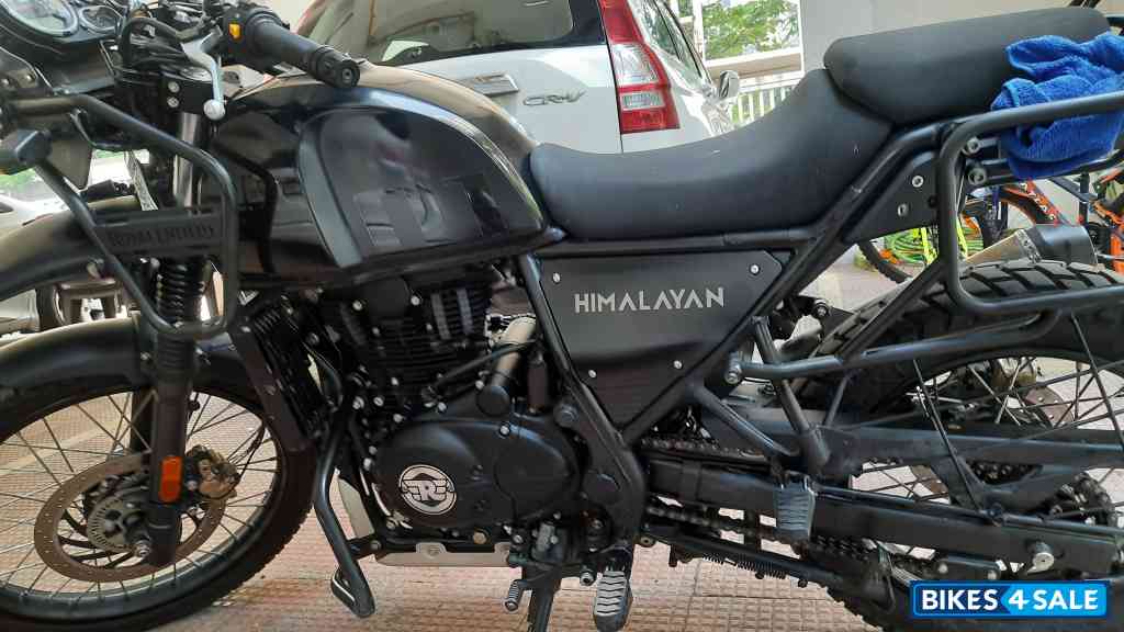 Granite Black Royal Enfield Himalayan 2021