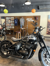 Jawa 42 Bobber Black Mirror 2023 Model