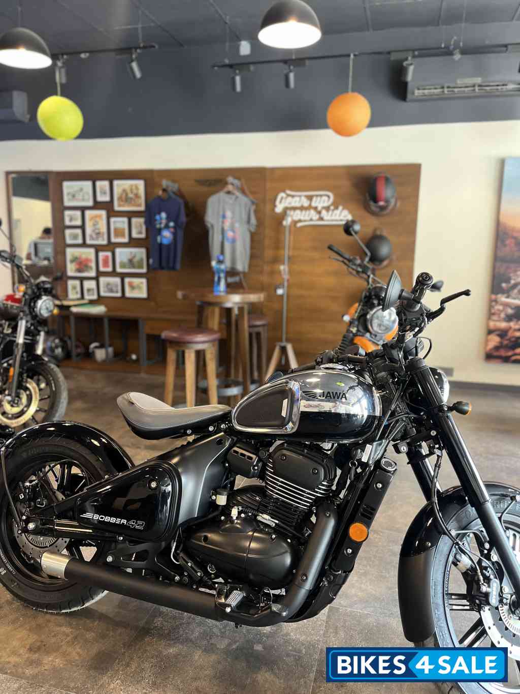Black Mirror Jawa 42 Bobber Black Mirror