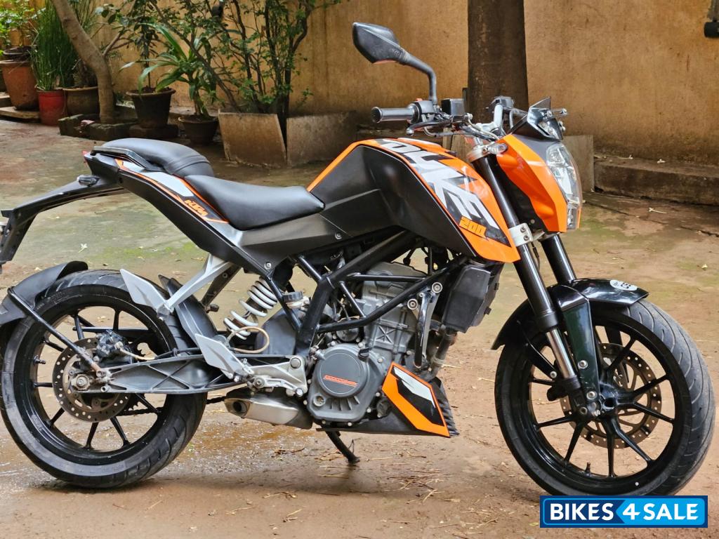 KTM Duke 200