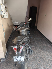 Bajaj Pulsar RS 200 ABS