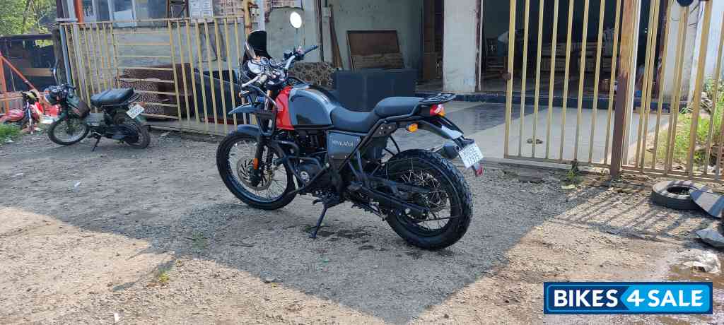 Rock Red Royal Enfield Himalayan BS VI
