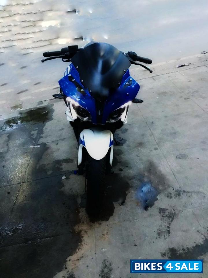 Blue Bajaj Pulsar RS 200