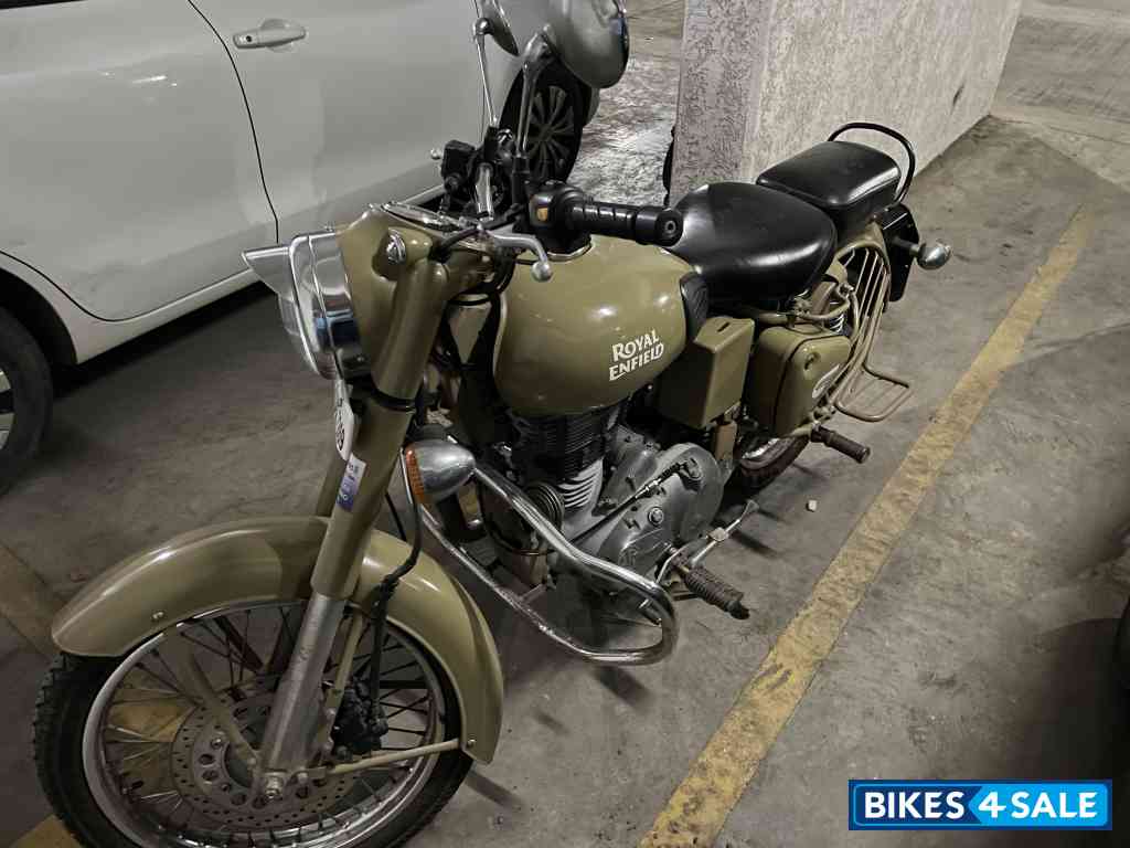 Royal Enfield Classic Desert Storm