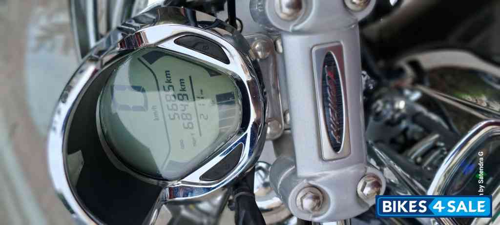 Bajaj Avenger Cruise 220 BS6