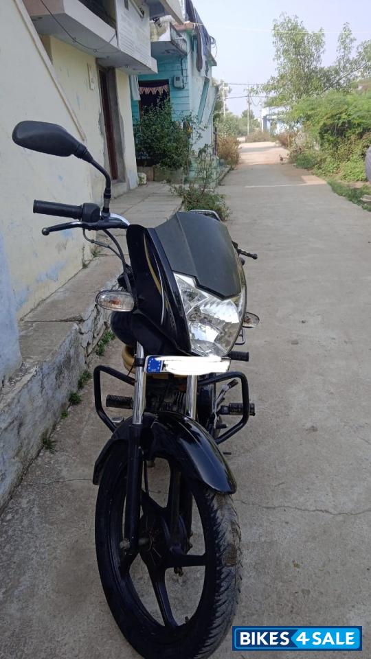 Black Mahindra Centuro