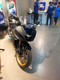 Yamaha R15 V4