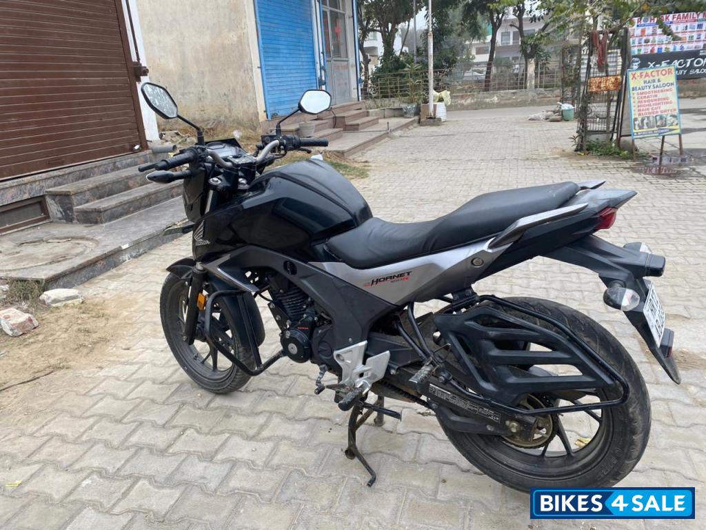 Honda CB Hornet 160R