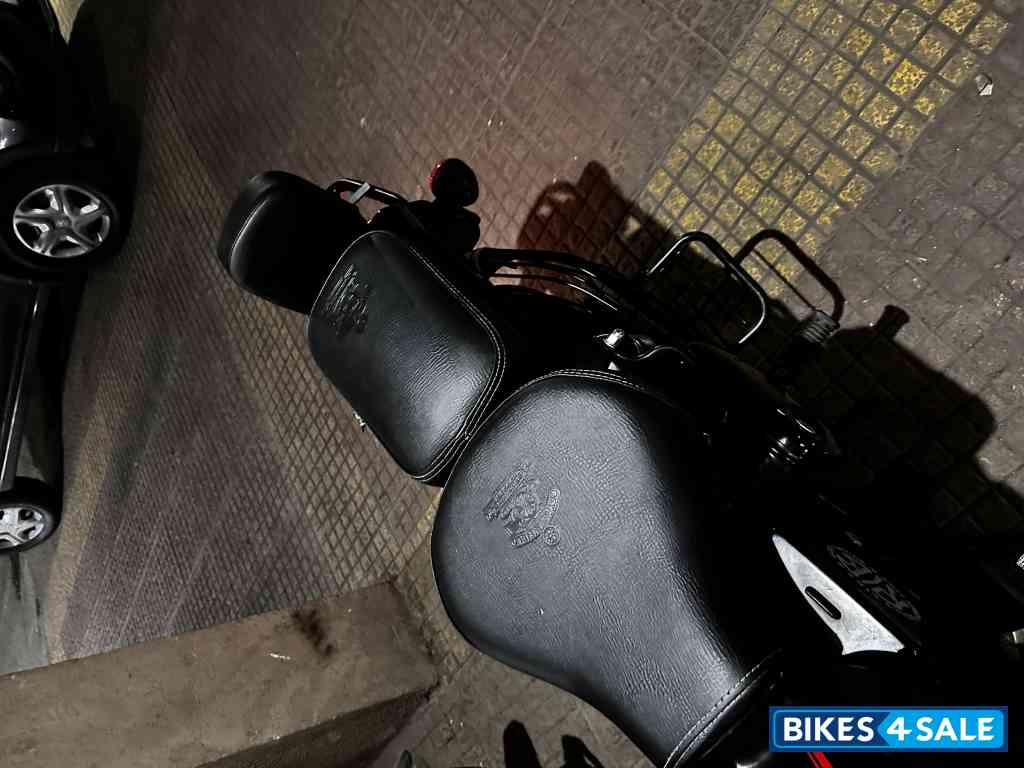 Royal Enfield Classic Stealth Black