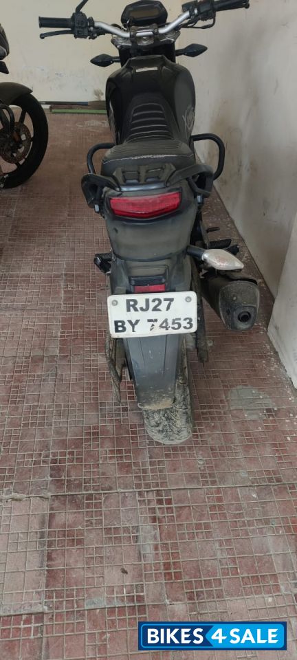 Black Hero XPulse 200T