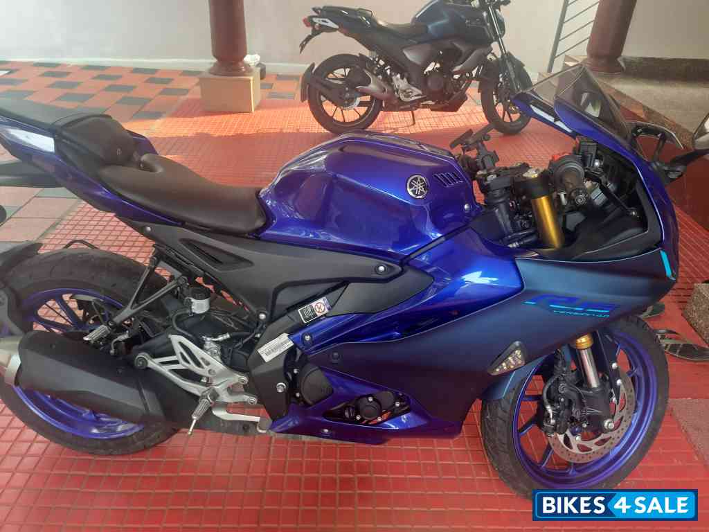 Yamaha R15 V4