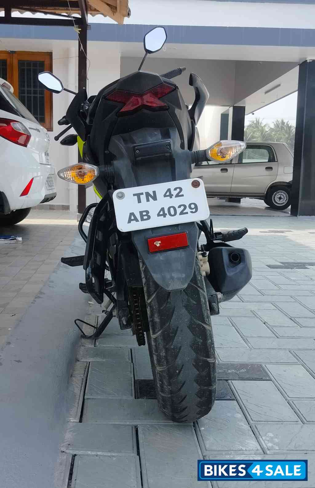 Honda CB Hornet 160R