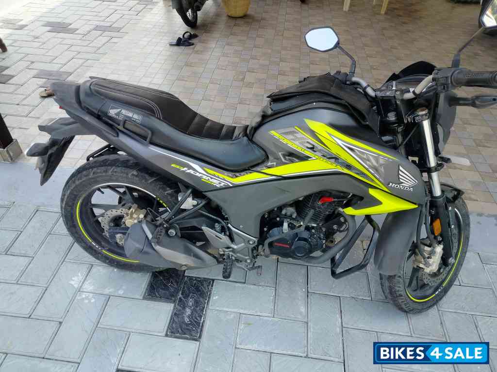 Honda CB Hornet 160R