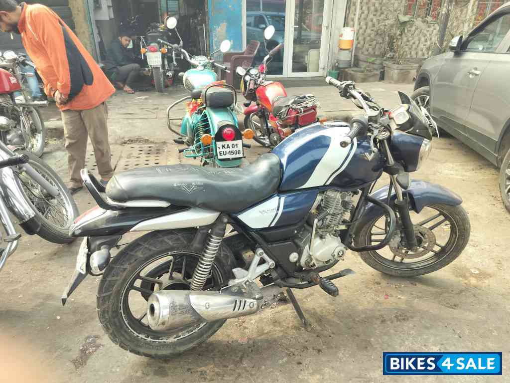 Blue Bajaj V15