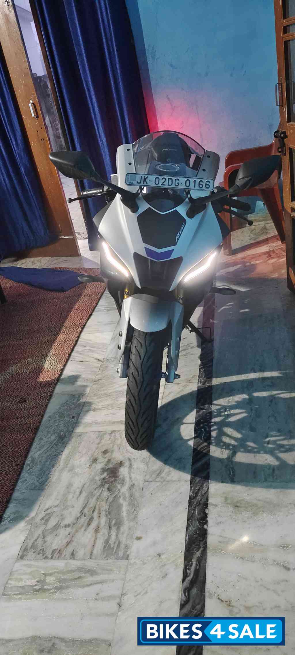 Yamaha R15M