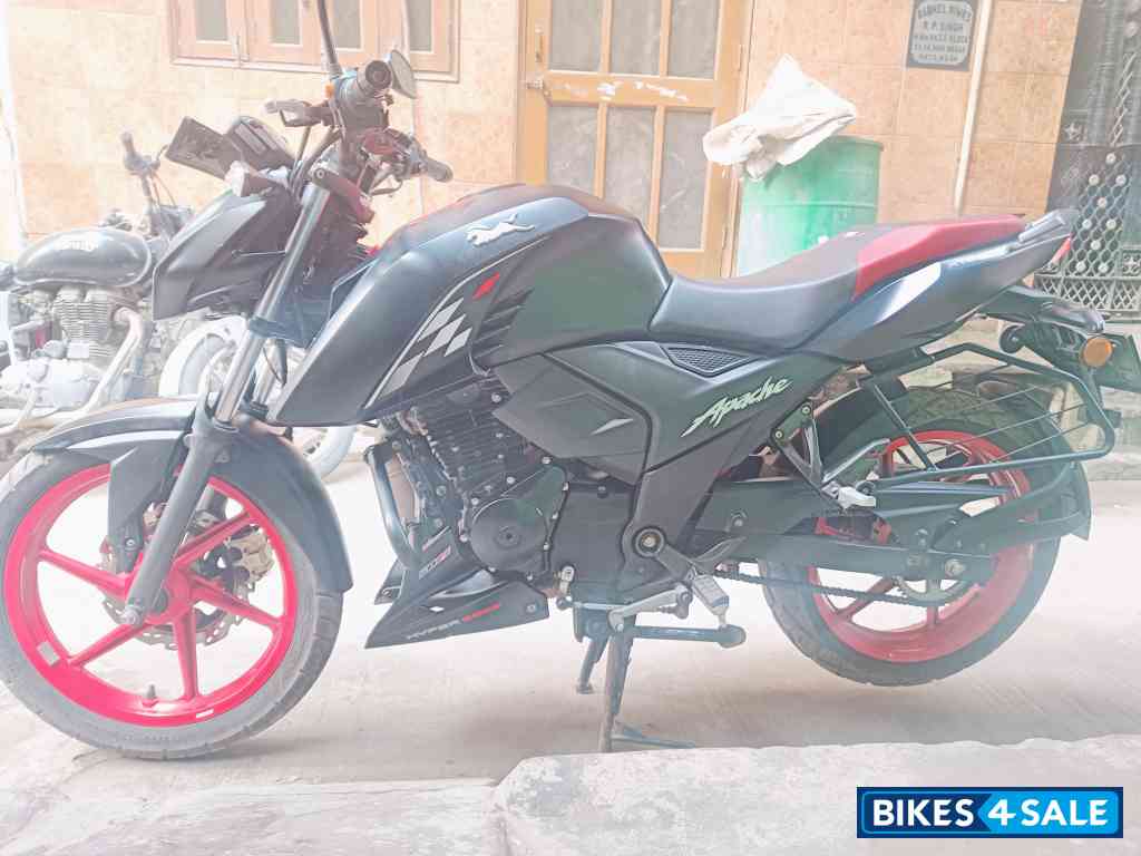 TVS Apache RTR 160 4V Special Edition