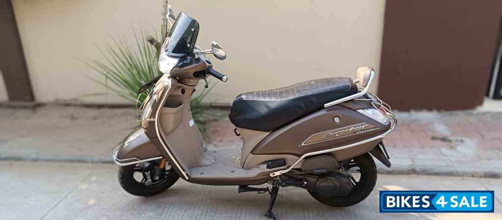 Brown TVS Jupiter Classic BS6