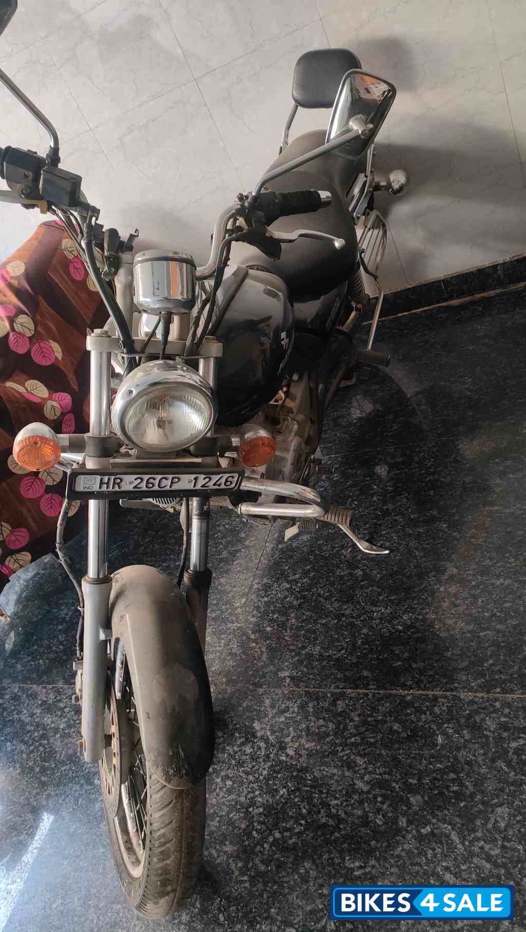 Bajaj Avenger 220 DTS-i