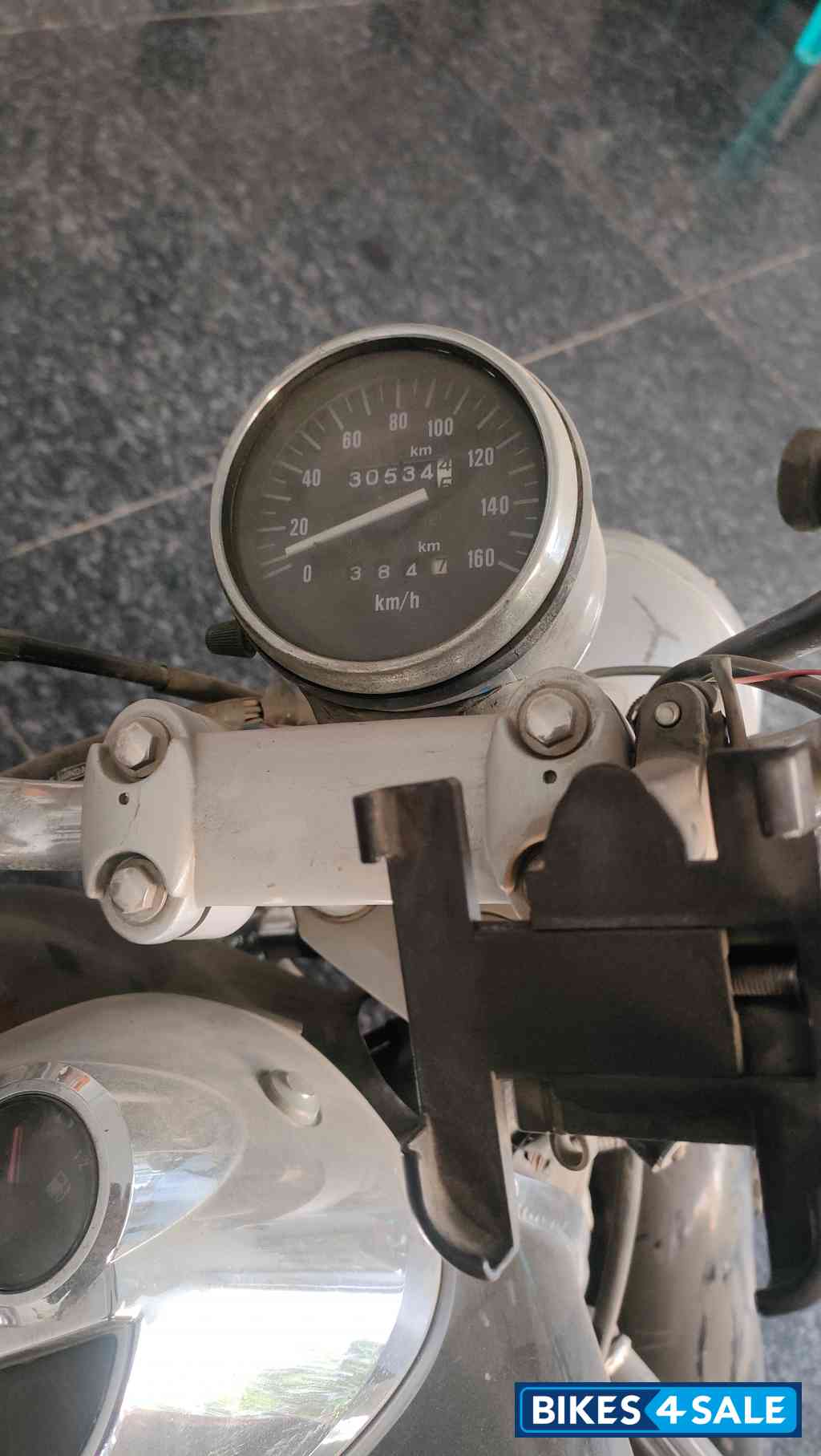 Bajaj Avenger 220 DTS-i