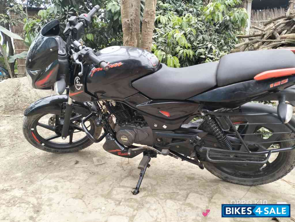 Orange Bajaj Pulsar 125 Split Seat