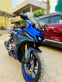 Yamaha R15 V4