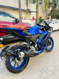 Yamaha R15 V4