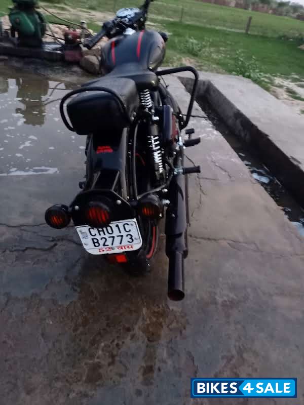 Royal Enfield Classic Stealth Black