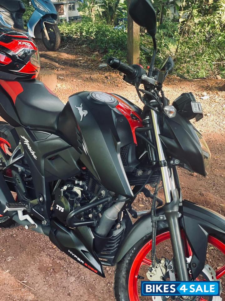 Red And Black TVS Apache RTR 160 4V Special Edition
