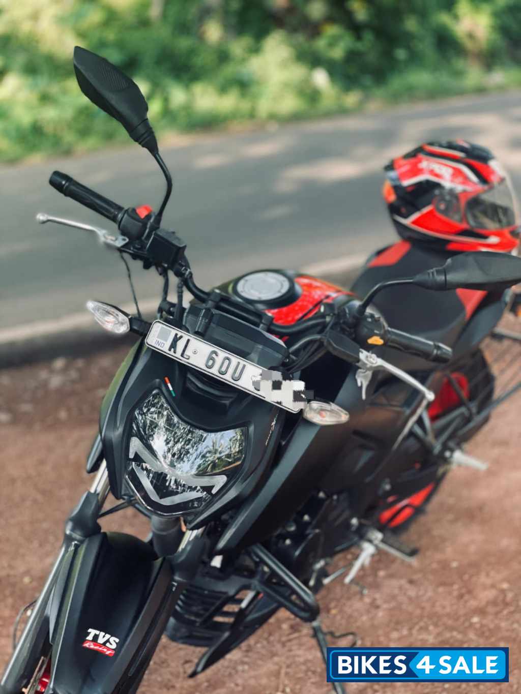 Red And Black TVS Apache RTR 160 4V Special Edition