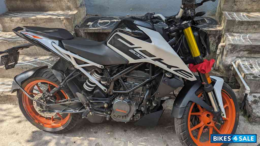 KTM Duke 200