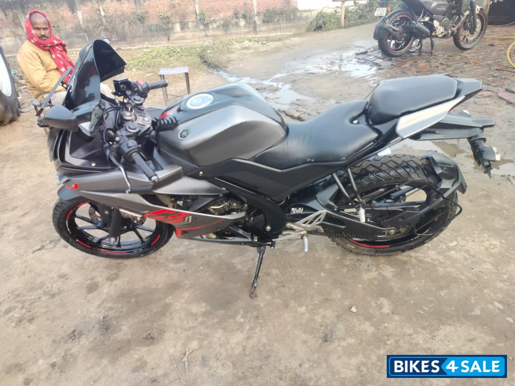 Gray Yamaha YZF R15 V3