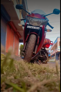 Red Honda CBR 250R