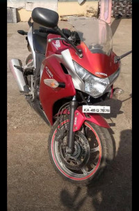 Red Honda CBR 250R