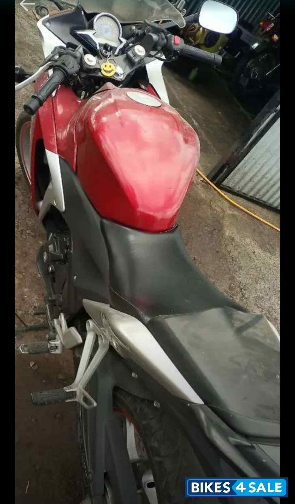 Red Honda CBR 250R