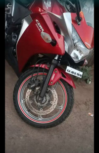 Red Honda CBR 250R