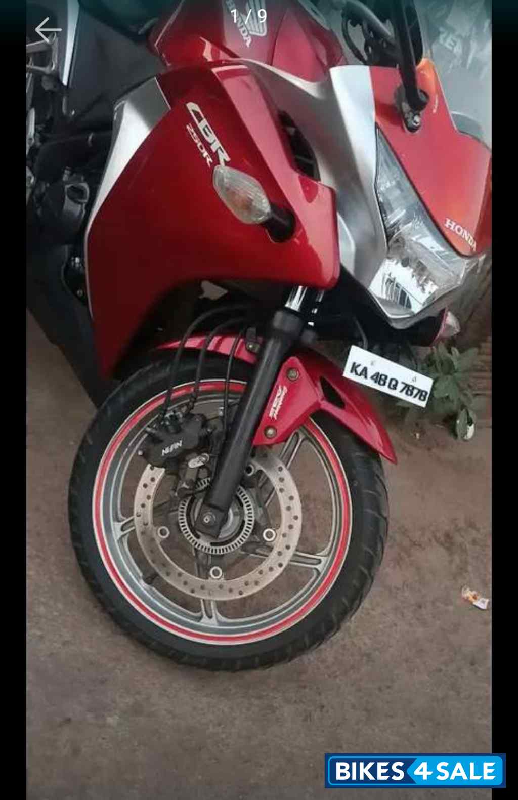 Red Honda CBR 250R