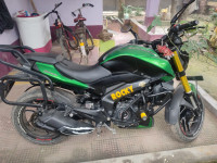 Green Bajaj Dominar 400 Disc