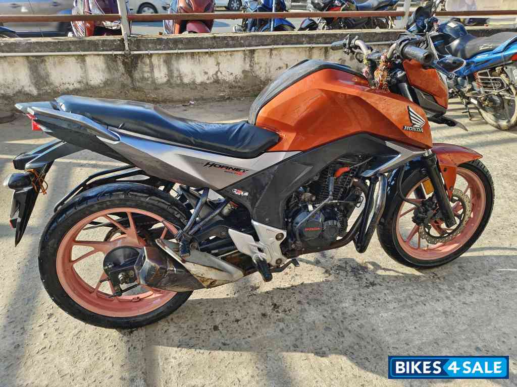 Honda CB Hornet 160R