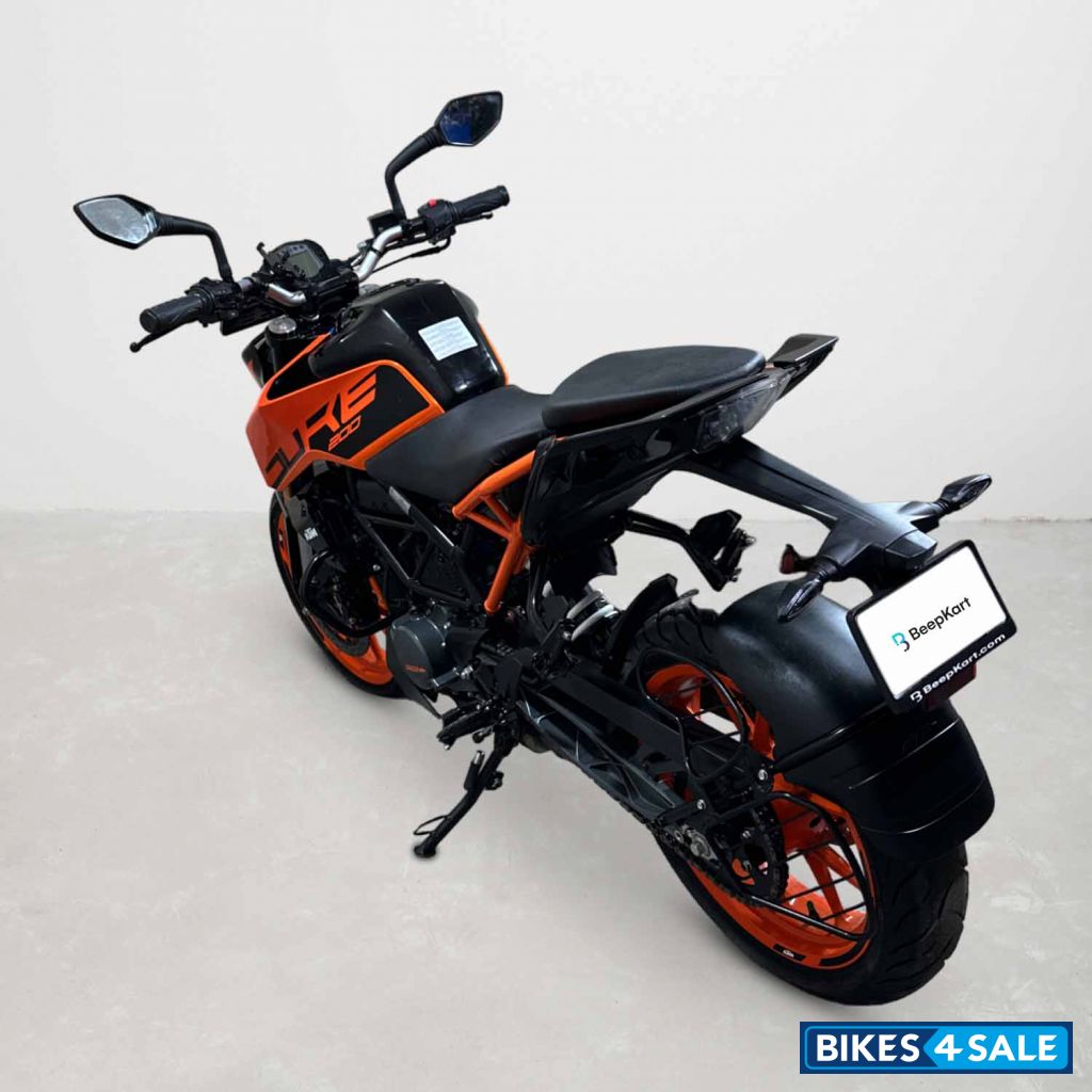 KTM Duke 200