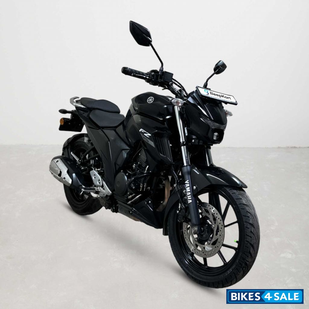 Yamaha FZ25