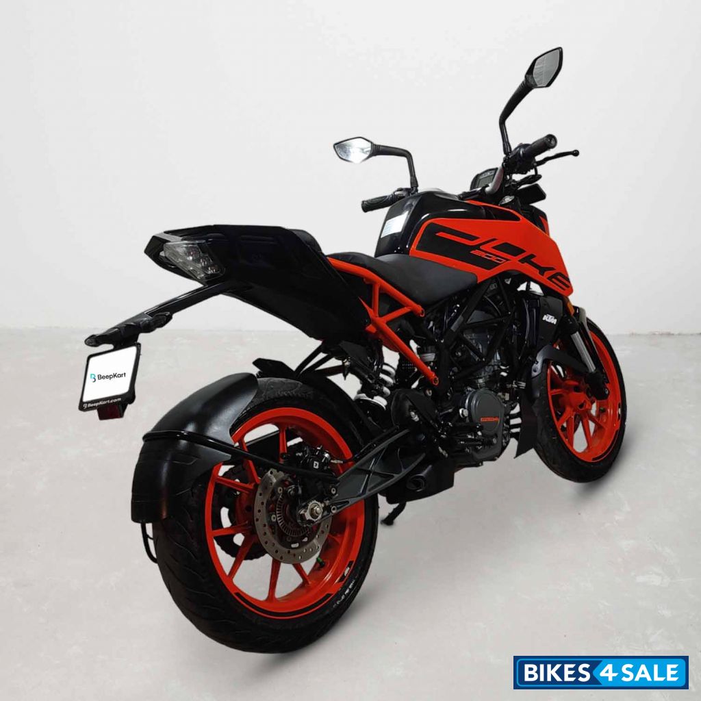 KTM Duke 200