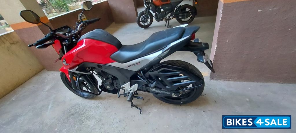 Honda CB Hornet 160R ABS