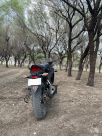 Black Honda CBR 250R