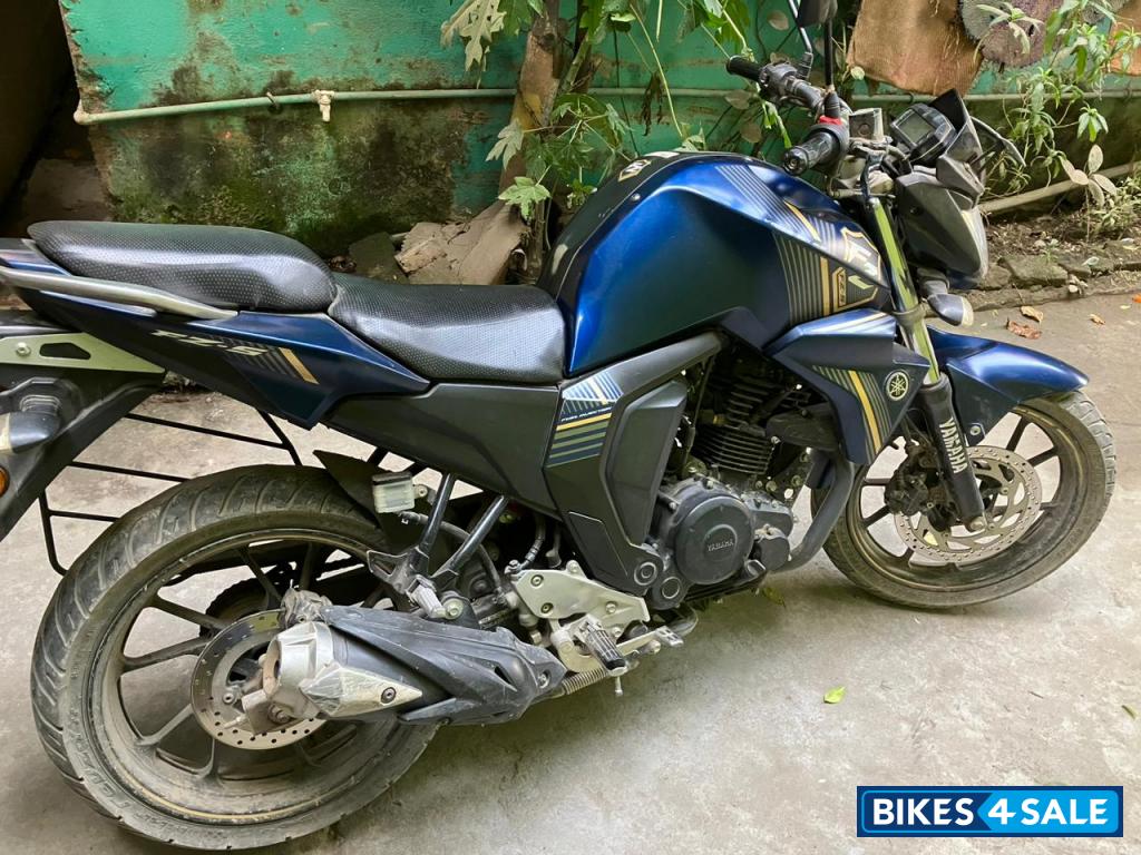 Mat Dark Purplish Blue Yamaha FZ-S FI V2