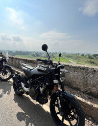 Husqvarna Svartpilen 250 2021 Model